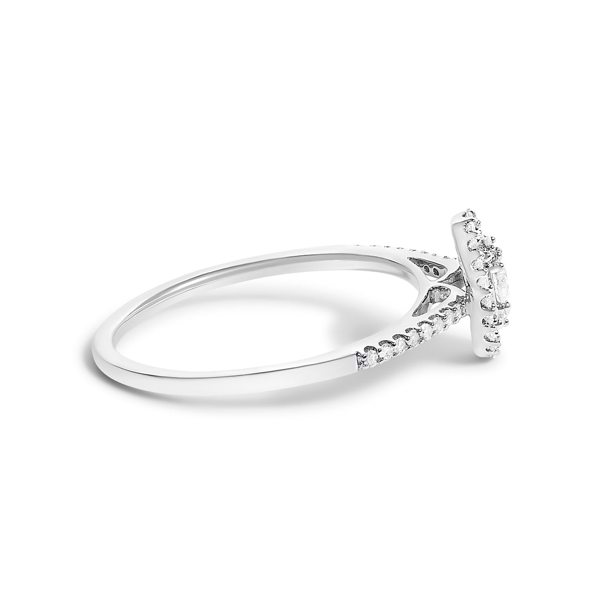 14K White Gold 1/5 Cttw Diamond Oval Shape With Halo Engagement Ring (H-I Color, I1-I2 Clarity)