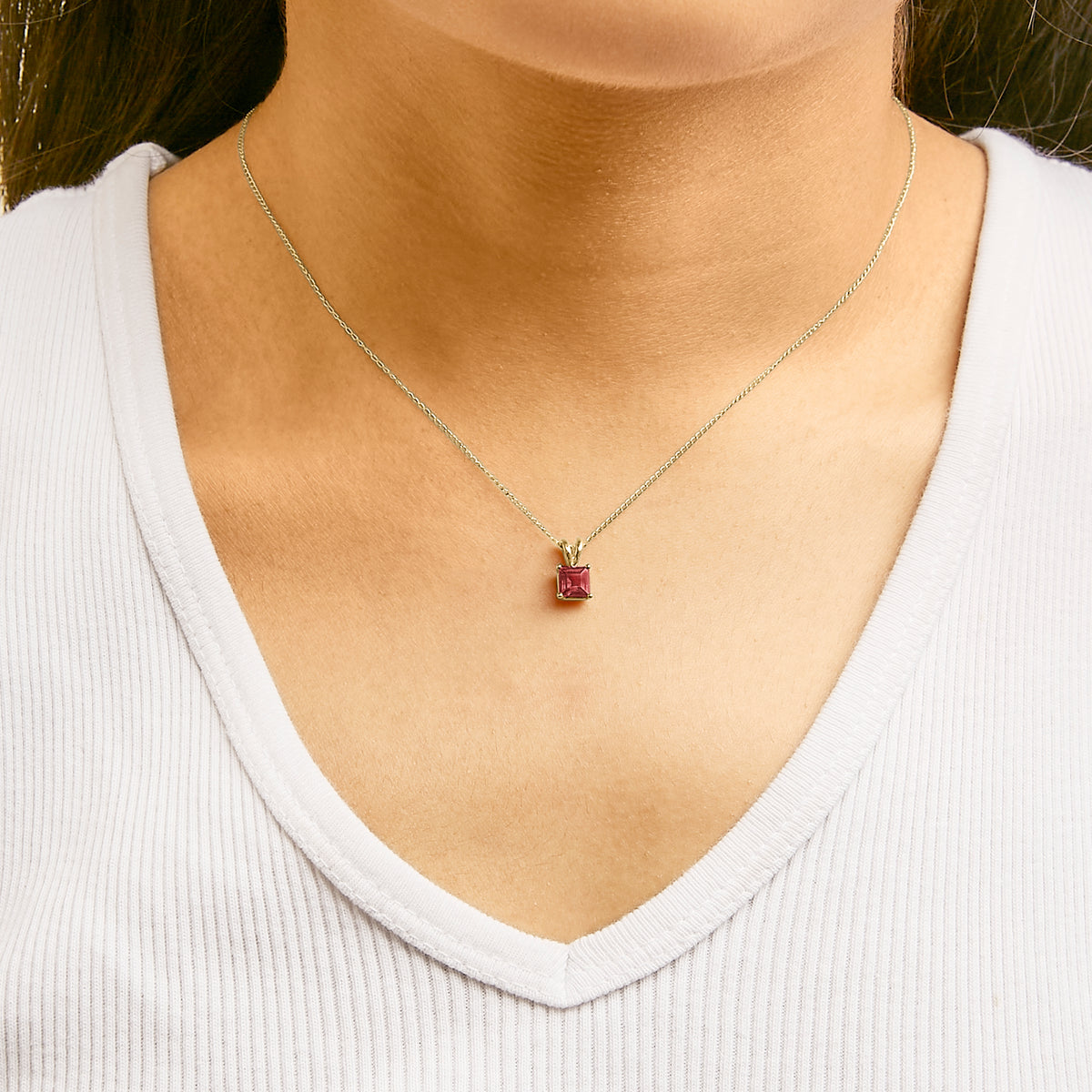 14K Yellow Gold 5x5 MM Square Shaped Red Garnet Solitaire Pendant Necklace